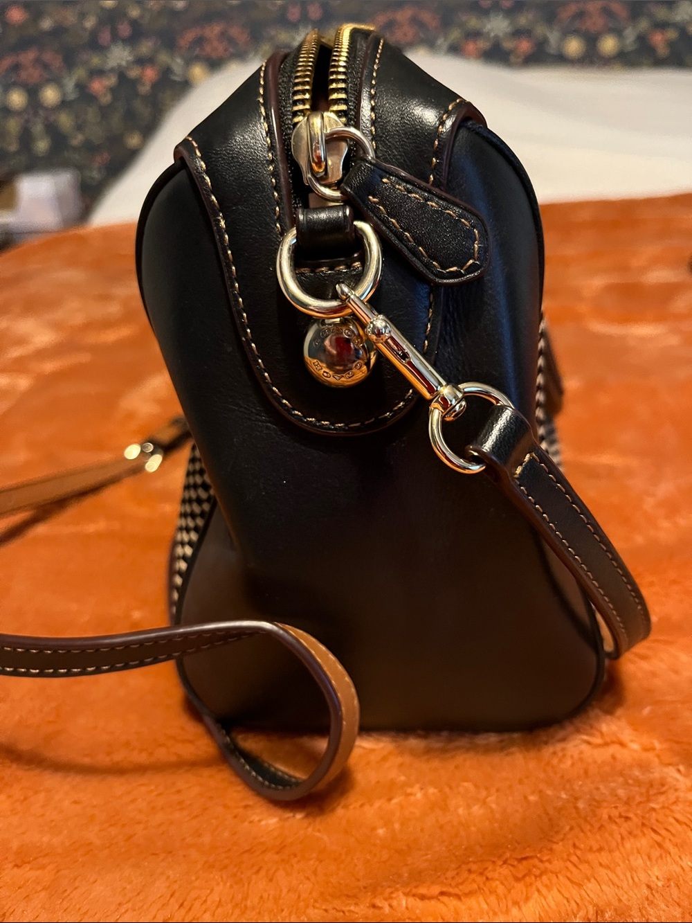 Coach mini bennett satchel with black and tan exploded pattern. - Picture 3 of 6